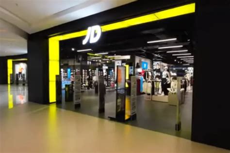 jd sports sell fake shoes|jd sports factory outlet.